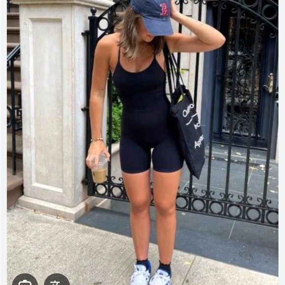 NEW Aritzia Wilfred Women’s Free Divinity 7" Romper Black - Picture 7 of 15